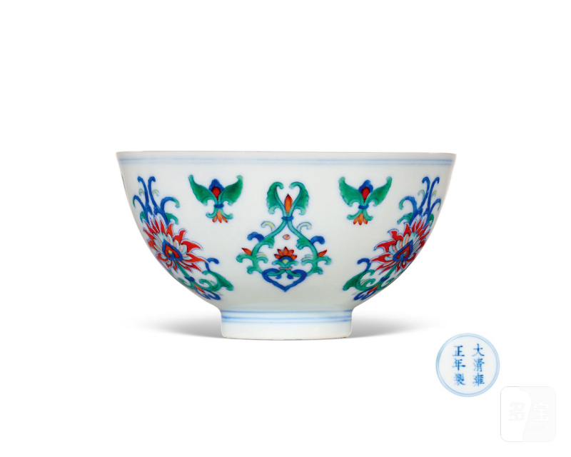 清雍正  斗彩宝相花纹茶圆